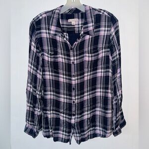 Plaid Button-Up Shirt in Navy/ White/ Light Pink